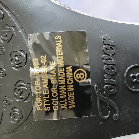 Forever high heels women's shoes size 8 sneak print used excellent Condition - Picture 7 of 7